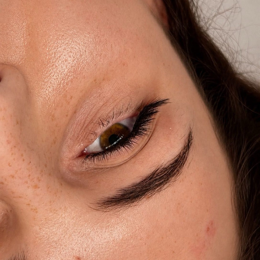 Przedłużanie rzęs Eyeliner Effect (zdjęcie 2) - realizacja JK Beauty Studio, Sucha Beskidzka